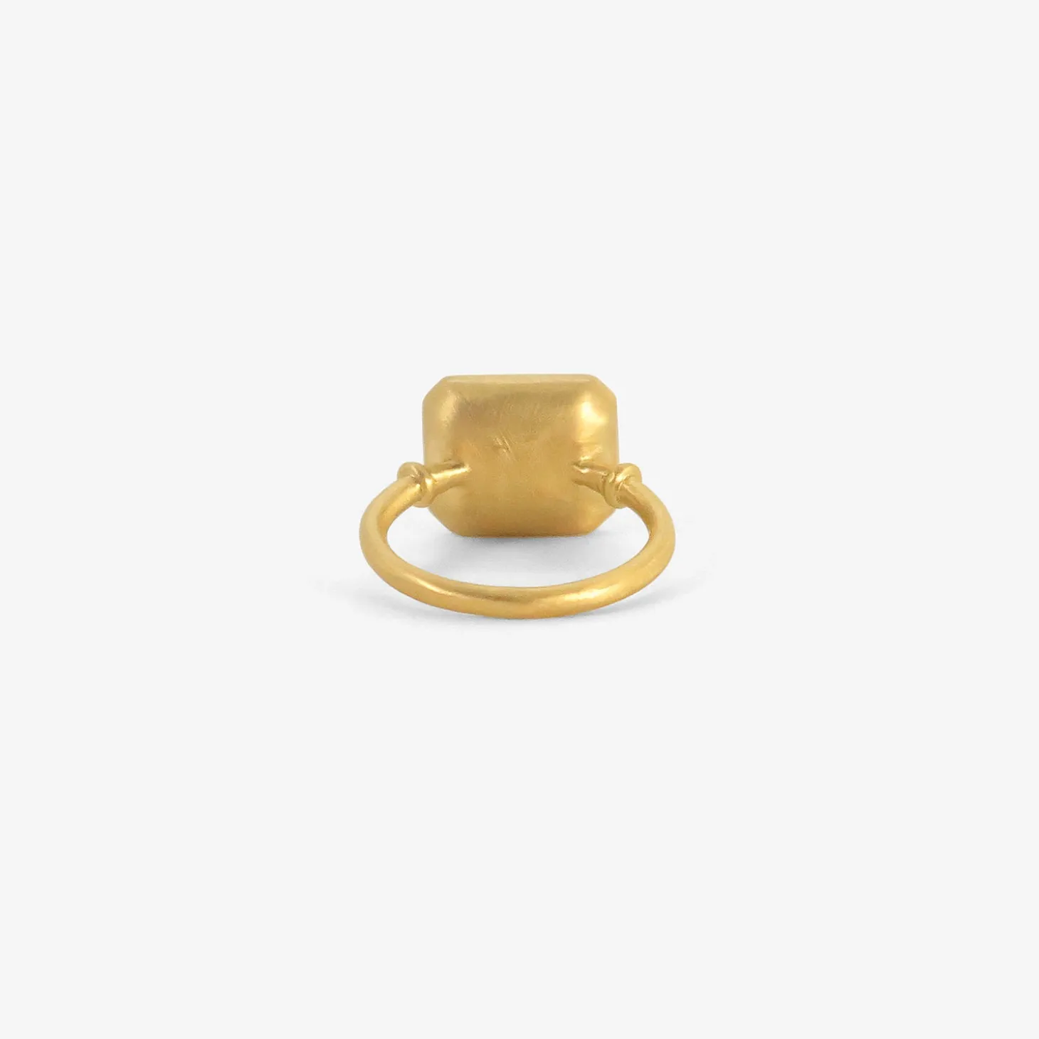 22k & aquamarine capsa ring