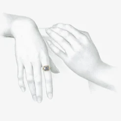 22k & aquamarine capsa ring