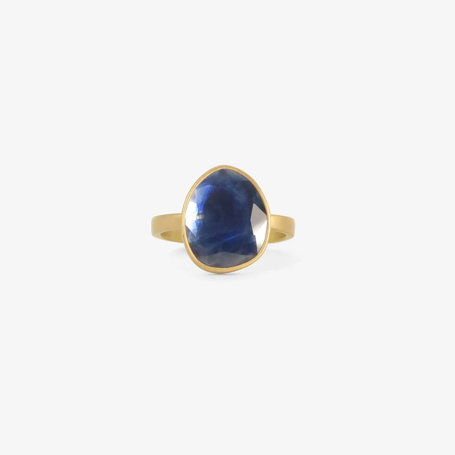 18k & blue sapphire sequin pebble ring, 2.17ct