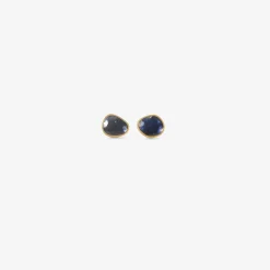18k & blue sapphire sequin pebble studs, 1.76ct