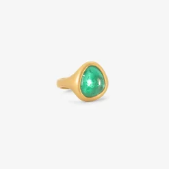 22k & colombian emerald pebble cast ring, 3.35ct