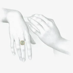 18k & cushion-shaped aquamarine ring, 10.4ct