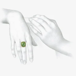 18k & cushion-shaped green tourmaline ring