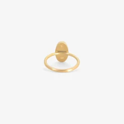 18k & elongated oval mauve sapphire ring