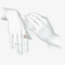 18k & elongated oval mauve sapphire ring
