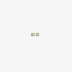 18k & icy cushion-cut diamond studs, 1.52ct
