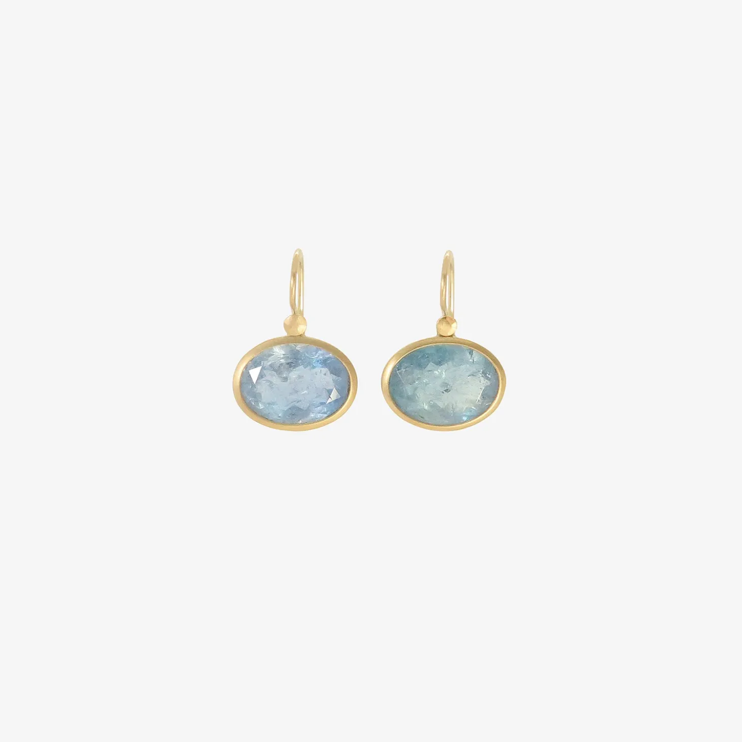 18k & oval aquamarine earrings, 16.13ct