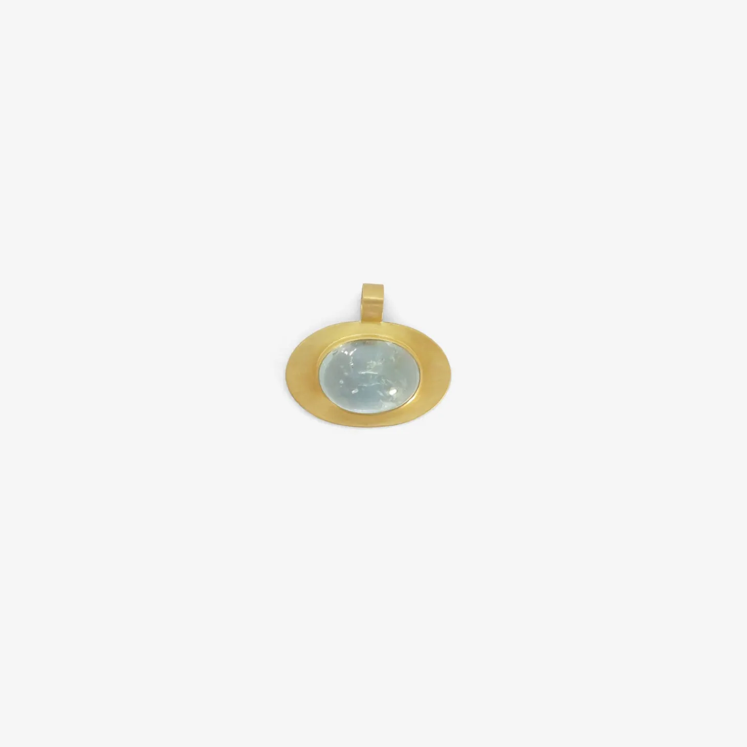 22k & oval aquamarine pendant