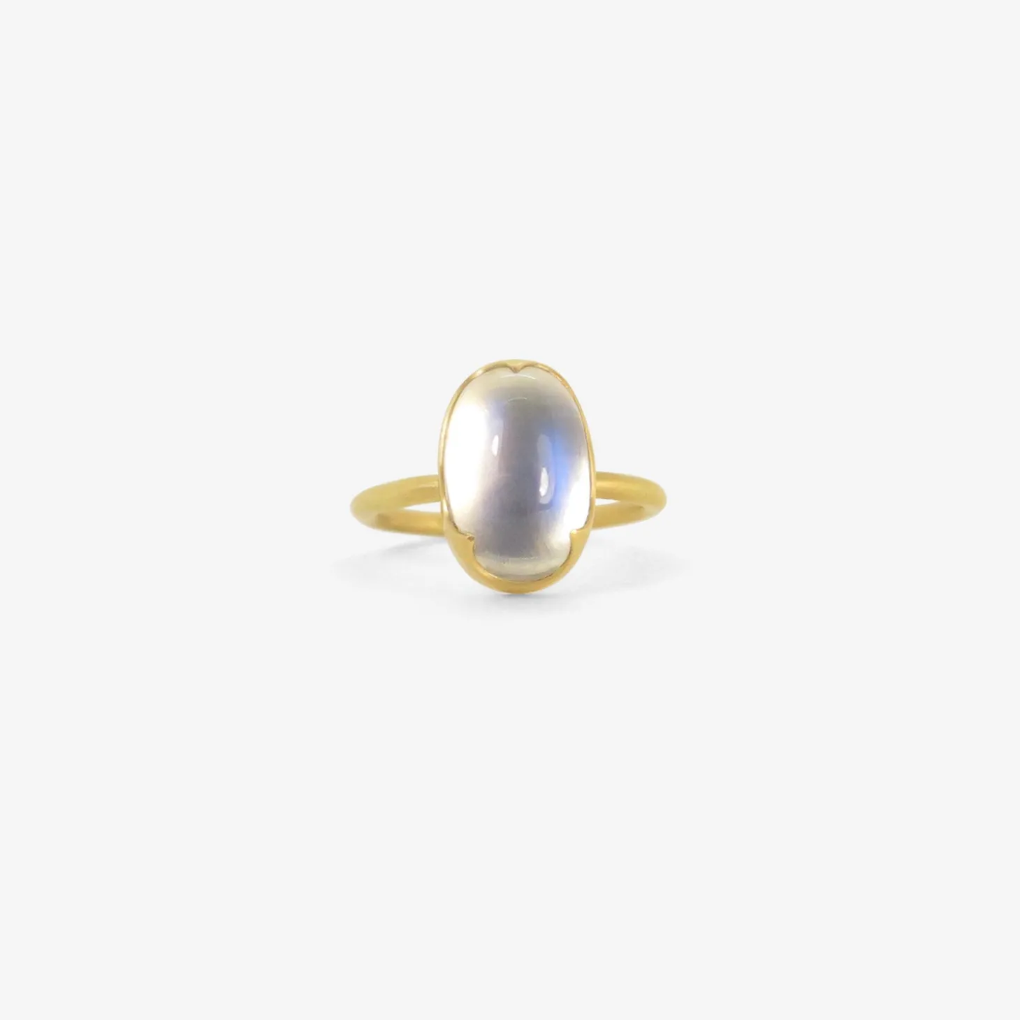 18k & oval fine moonstone ring, 3.9ct
