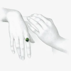 18k & oval green ombré tourmaline ring, 10.39ct