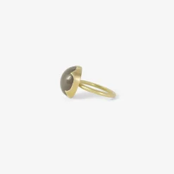 18k & oval grey moonstone ring