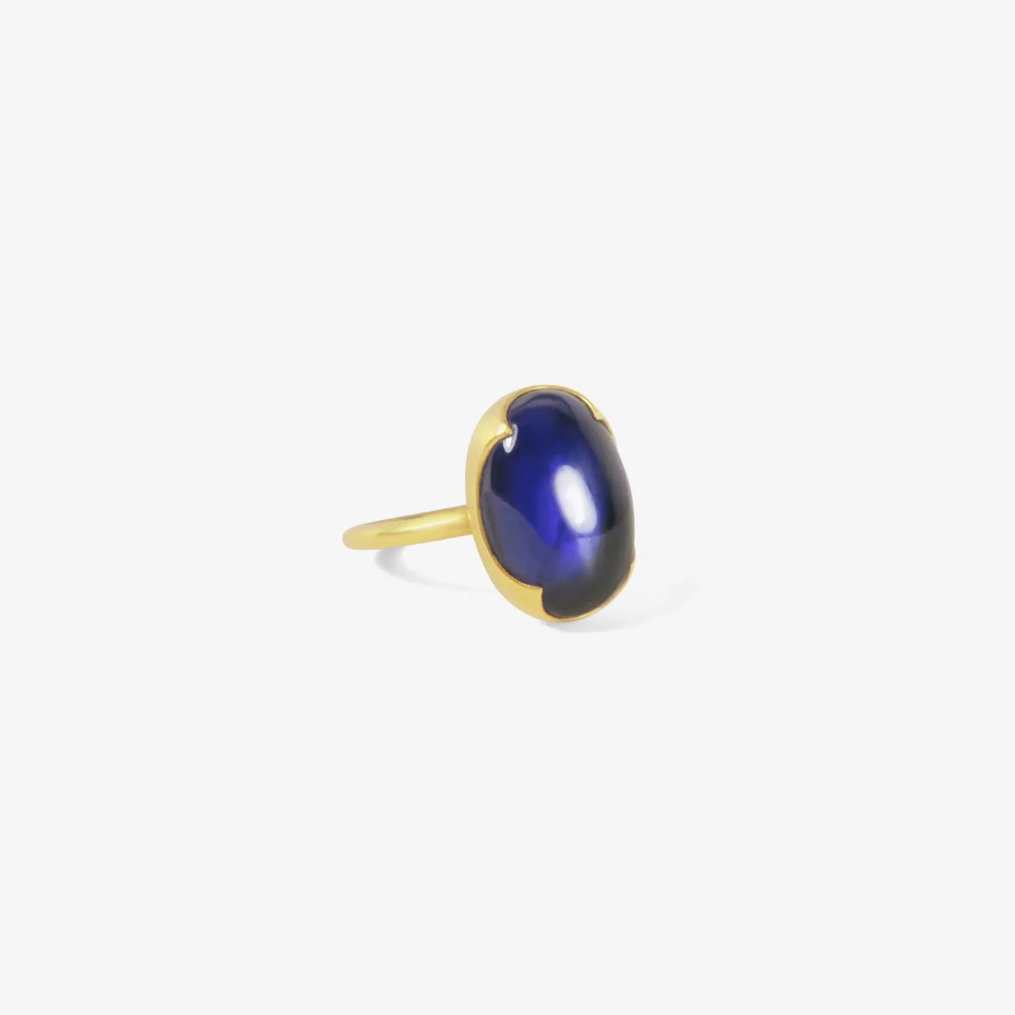 18k & oval iolite ring