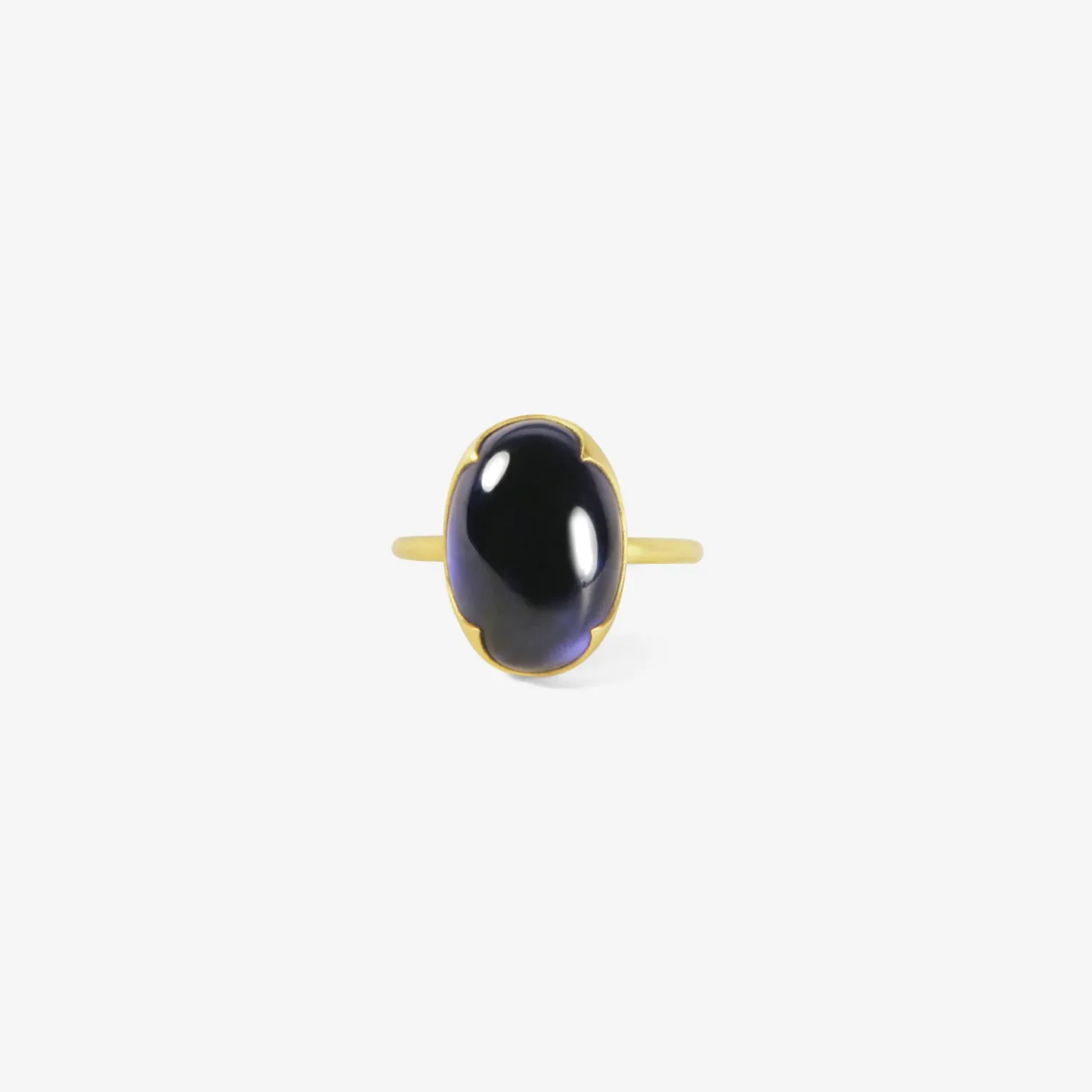 18k & oval iolite ring