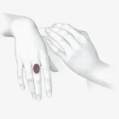 18k & oval pinkish purple chalcedony ring, 11.35ct