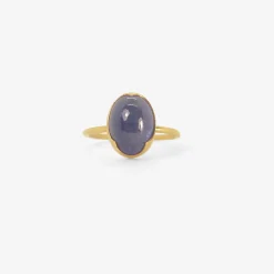 18k & oval tanzanite ring