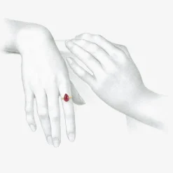 18k & pear-shaped cabochon ruby ring, 4.1ct