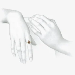 18k & pear-shaped rusty lacy diamond ring, 2.35ct