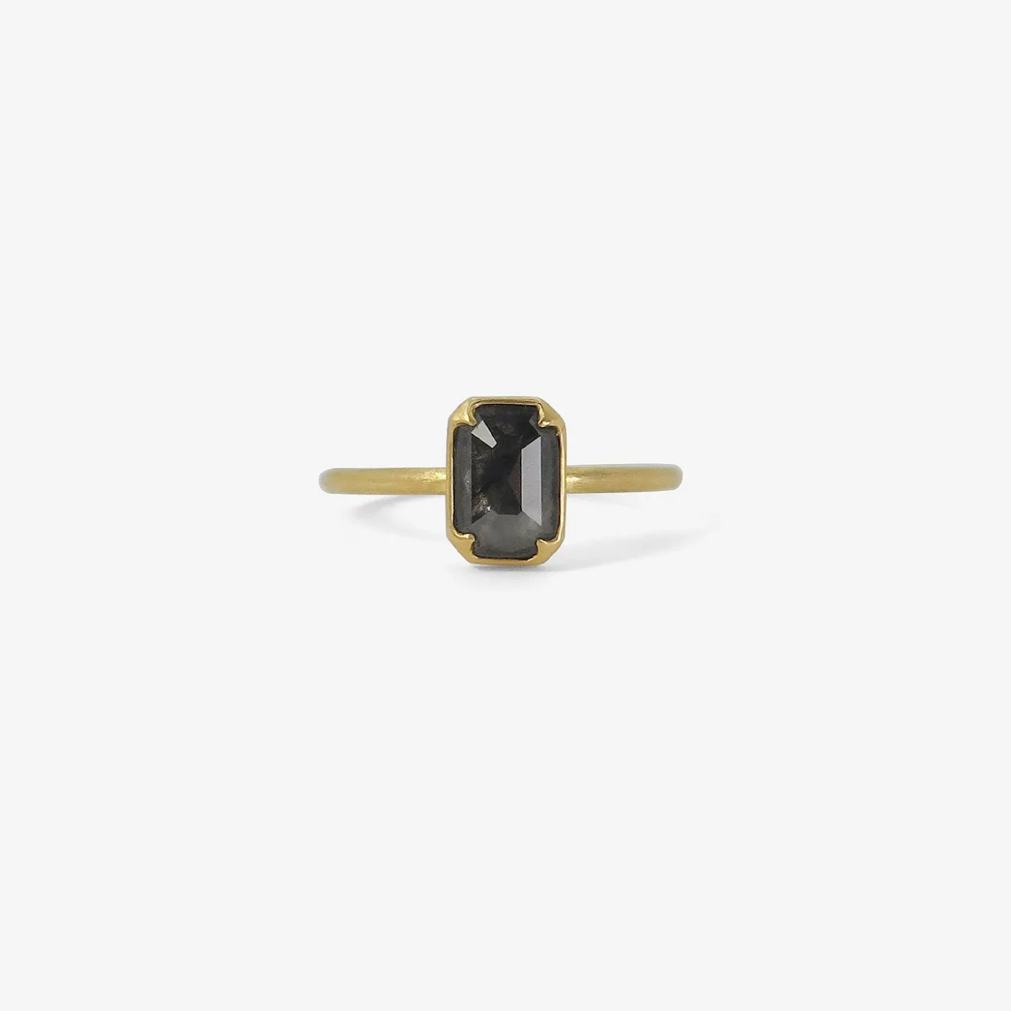 18k & rectangular black lacy diamond ring, 1.25ct