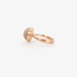 18k & round rutilated quartz ring, 9.67ct