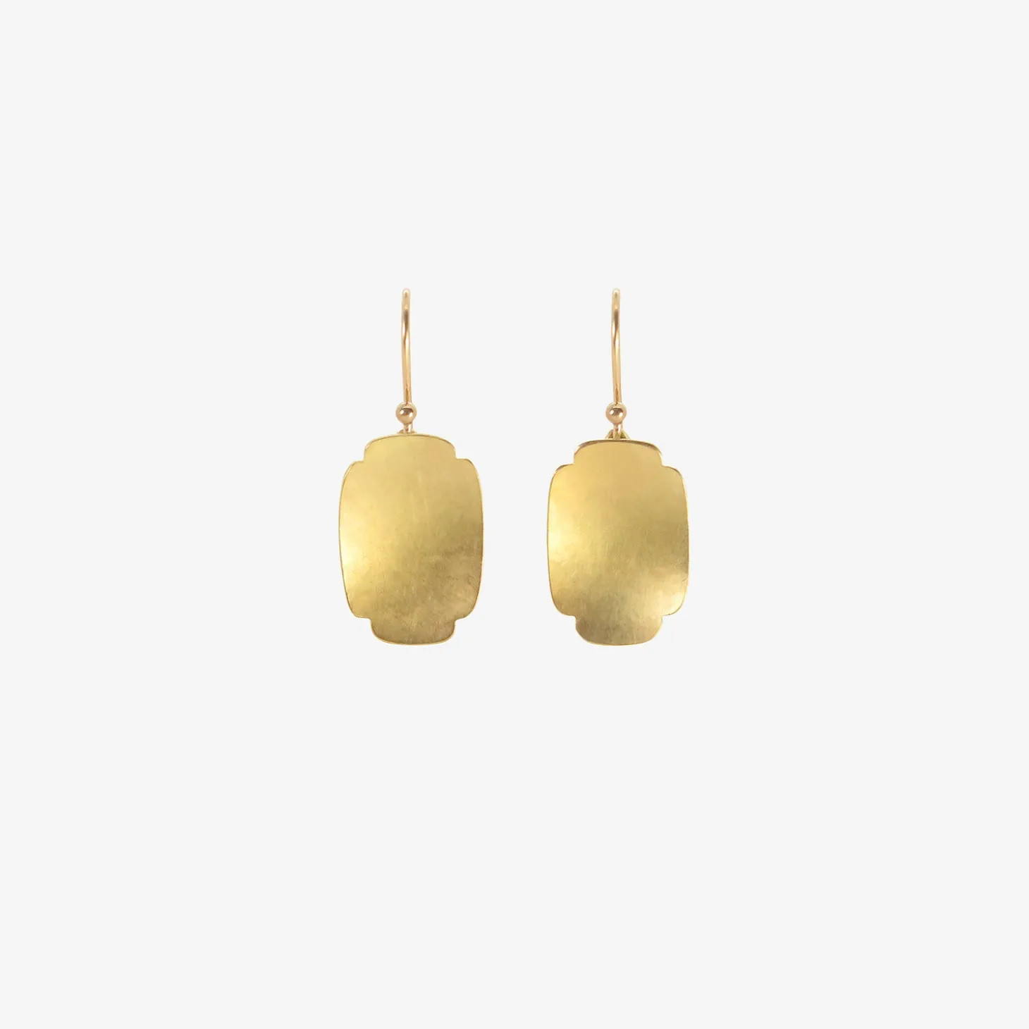 18k medium rectangular hammered scallop earring