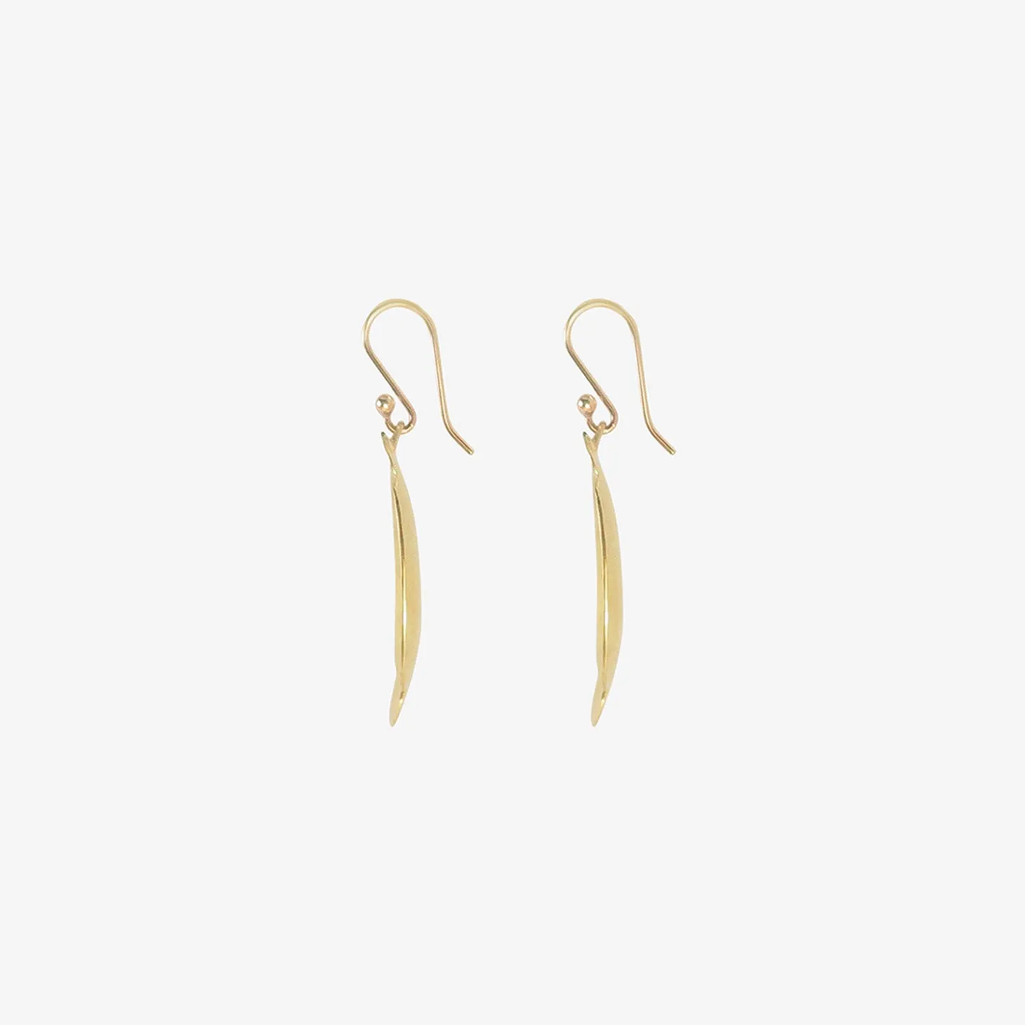 18k medium/large rectangular scallop earrings